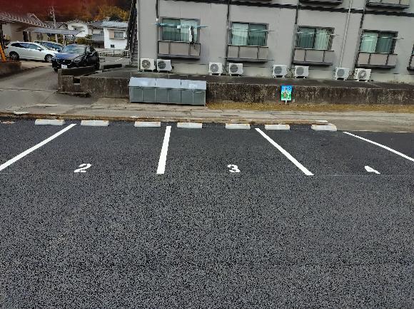 白石１-8-19駐車場