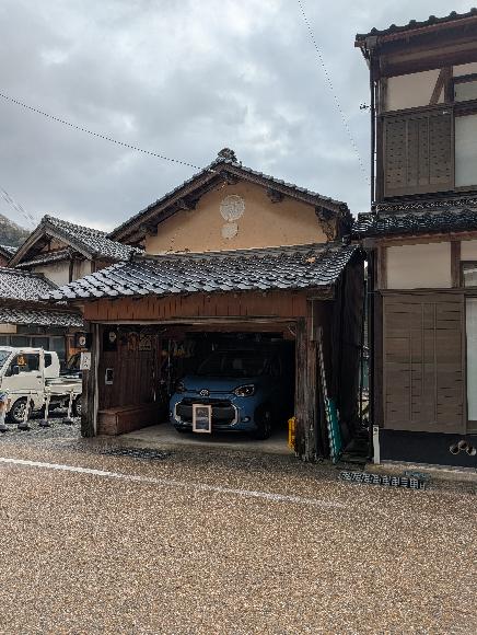 海蔵寺車庫駐車場
