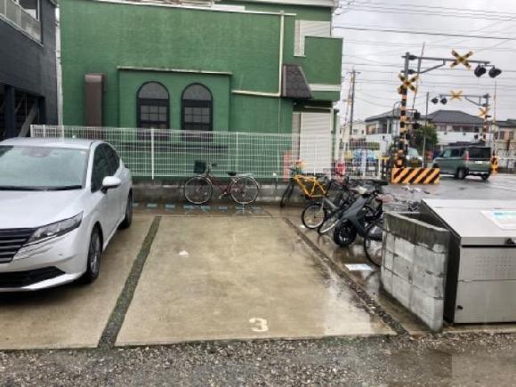 ウエストハイム粕壁駐車場