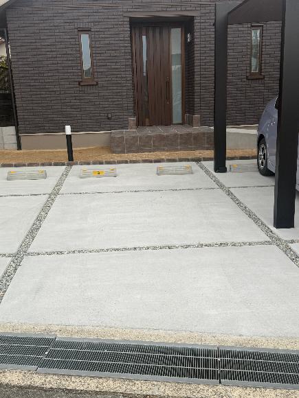 東寺内町14-17駐車場