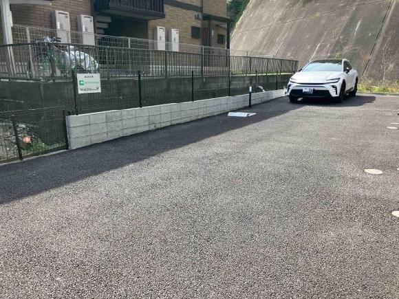 カメリアエステート駐車場