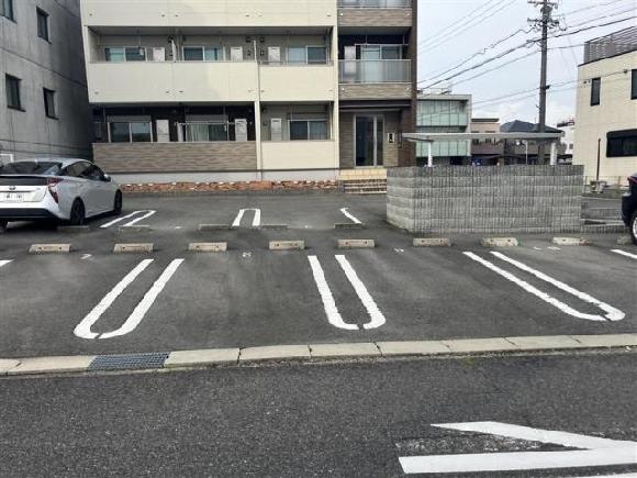 コートヴィレッジ駐車場