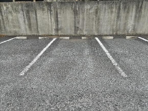 プティヴェール駐車場