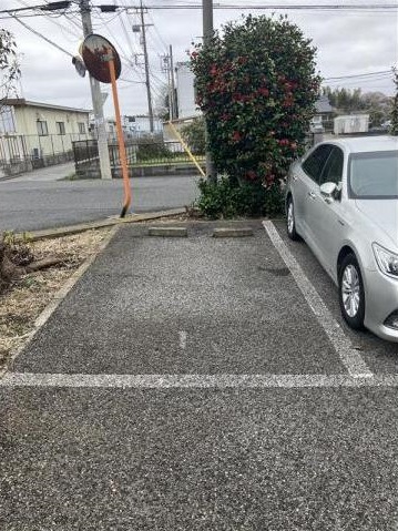 メゾン大日駐車場