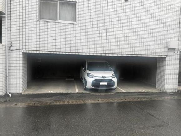 メゾン榎駐車場
