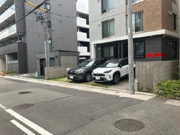 quadorGOKISOPREMIERE駐車場