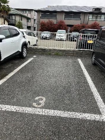 ビラージュ2駐車場