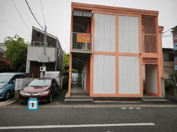 ベルポスト中央林間駐車場