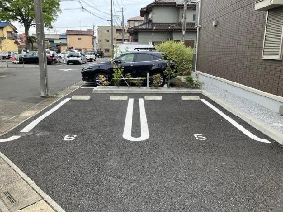 サングランドソレイユＣ駐車場