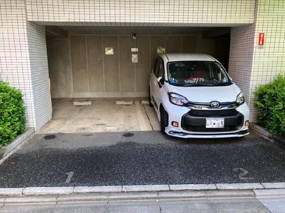 クレスト南千住駐車場