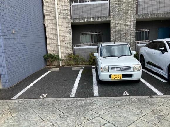 グランドオーク駐車場