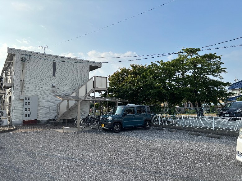 長曽根南町388-2メゾンラストウィステリア駐車場