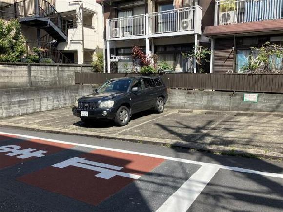 プルミエ西嶺駐車場