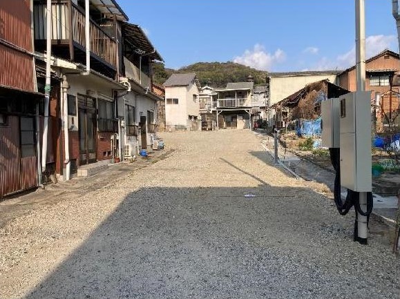 西久保町 尾道れんが坂南駐車場 3.2kwEV充電器コンセント付き