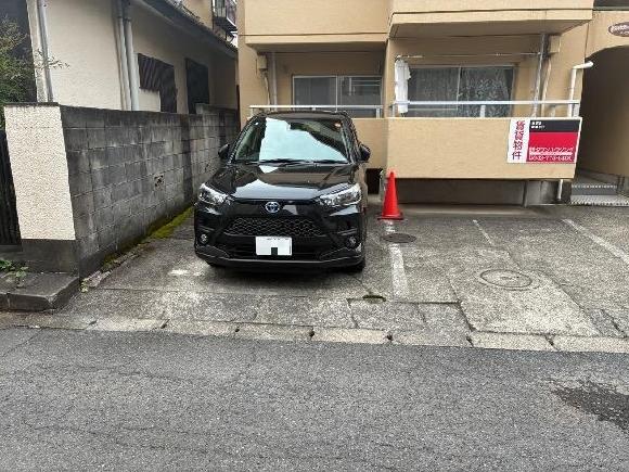 ハウスブリッジ駐車場