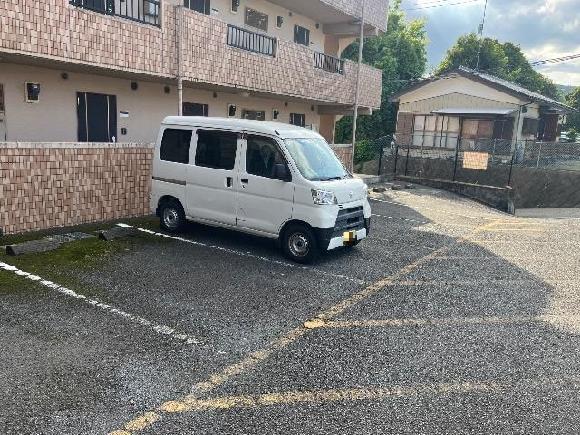 フォレスタヒルズ駐車場