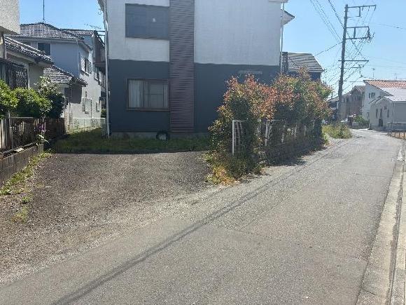 メゾン前田駐車場
