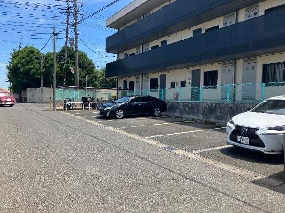 カーサプルミエ駐車場
