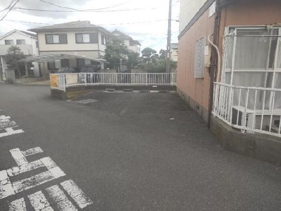 イーグルハイツＢ駐車場