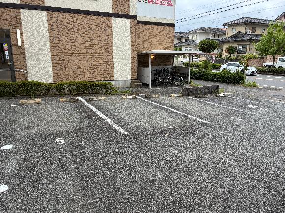ライフステージ三国が丘駐車場