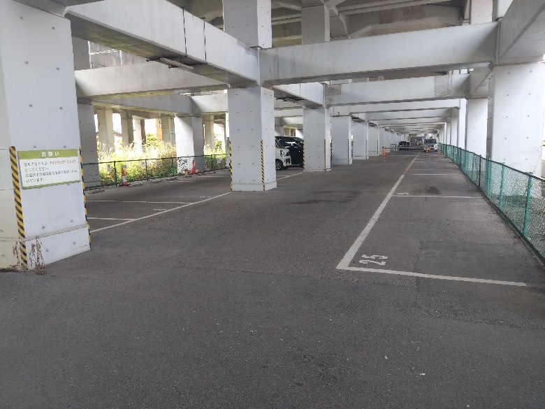 三原本町その１駐車場