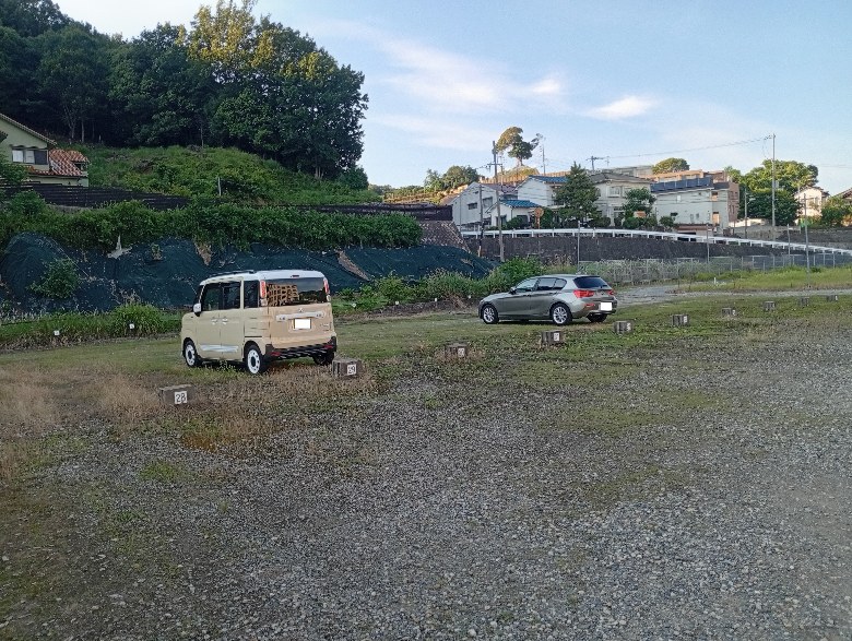 温品社宅１駐車場