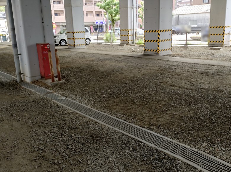 新下関駅（南高架下）駐車場