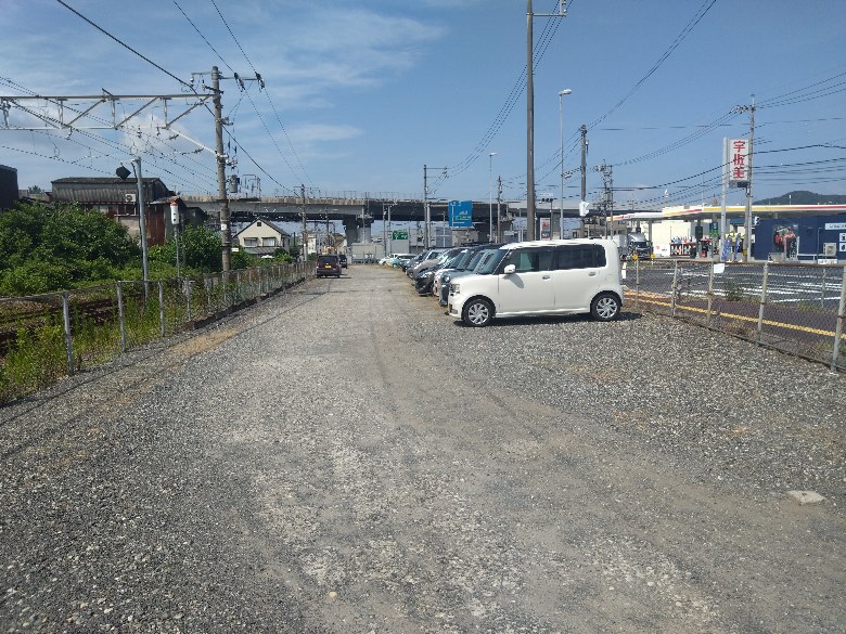 坂駅国道沿い（その２）駐車場