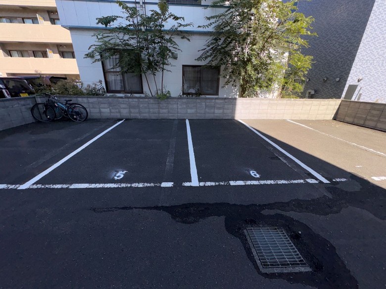 ポレール北大館駐車場