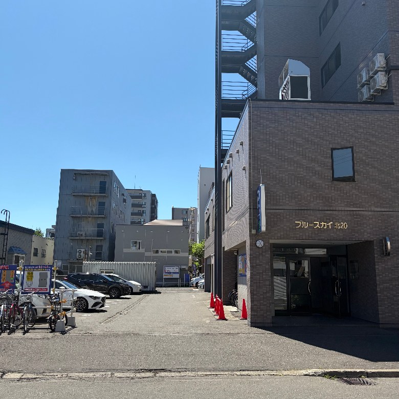 【予約制】タイムズのB ブルースカイ北20駐車場の写真URL1