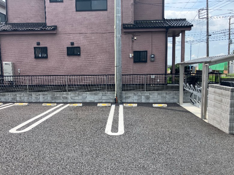 コンフォール栗原駐車場