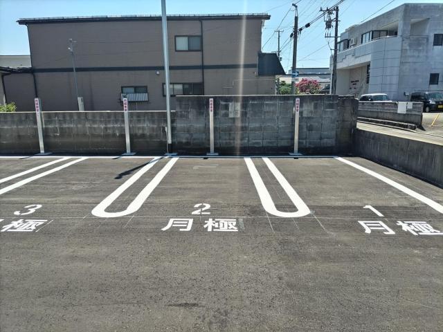 タイムズ秋田南通亀の町第３駐車場