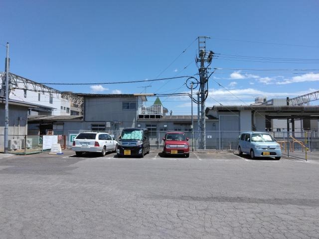 西川田駅駐車場