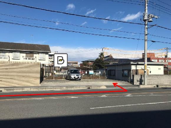 吉川市保駐車場