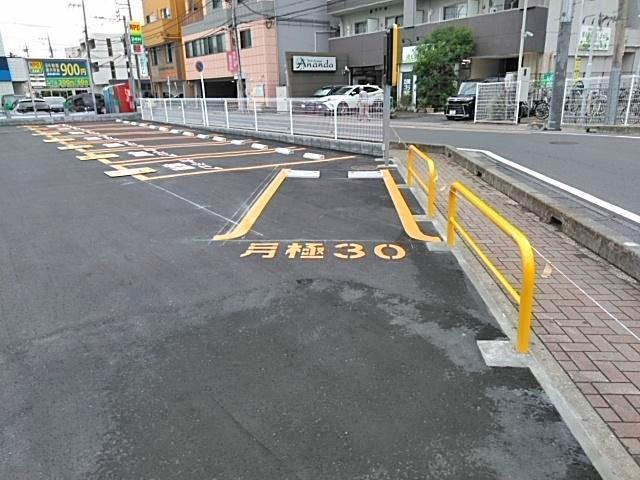 越谷駅西口第７駐車場