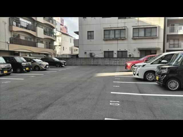 タイムズマンスリー友田町４丁目駐車場