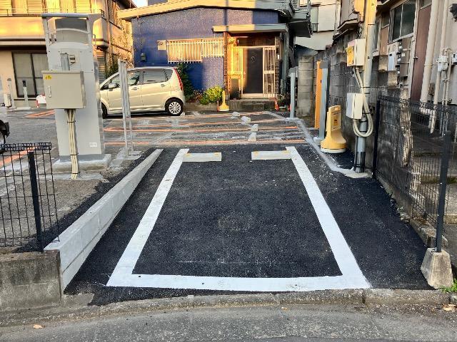 西武柳沢東駐車場