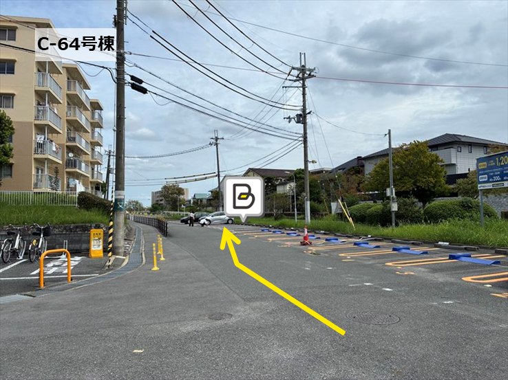 ＵＲ千里青山台団地駐車場