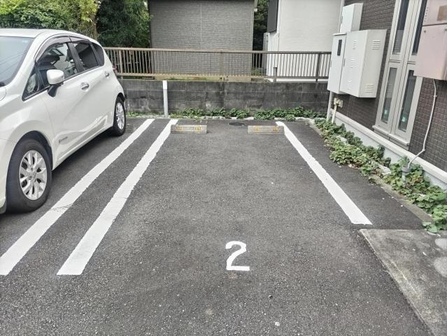 ブリリアント駐車場