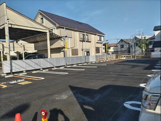 西鶴間４丁目駐車場