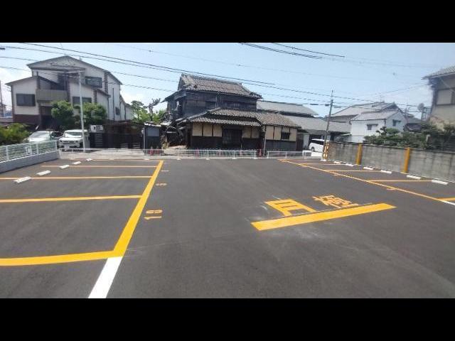 諏訪ノ森西駐車場