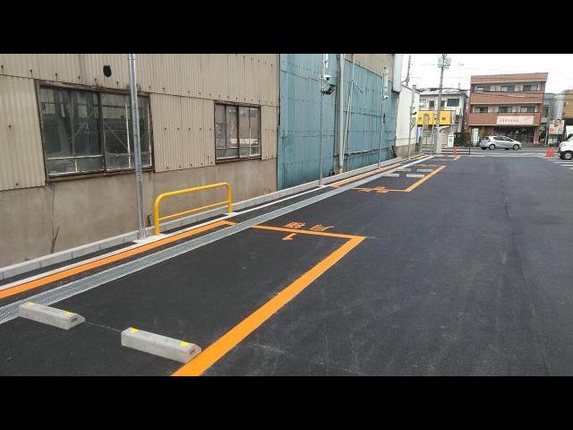 高槻南松原町駐車場