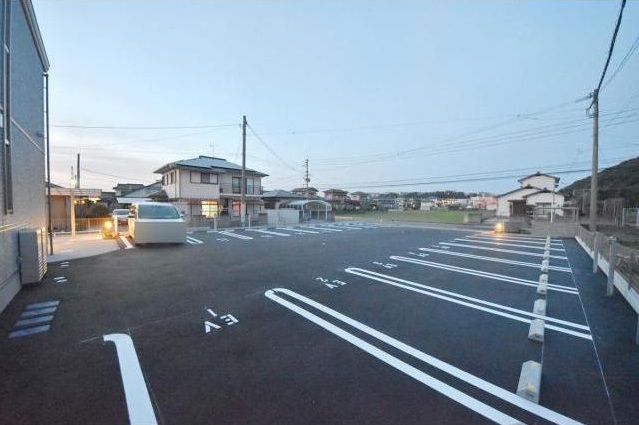 Arietta水巻駐車場