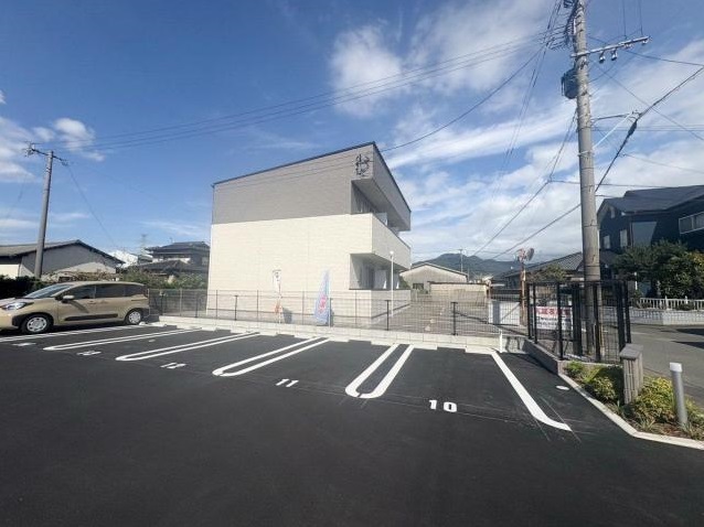 Groire遠賀野駐車場