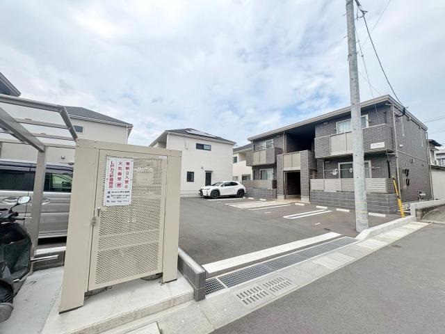 ベルフィオーレAB棟駐車場