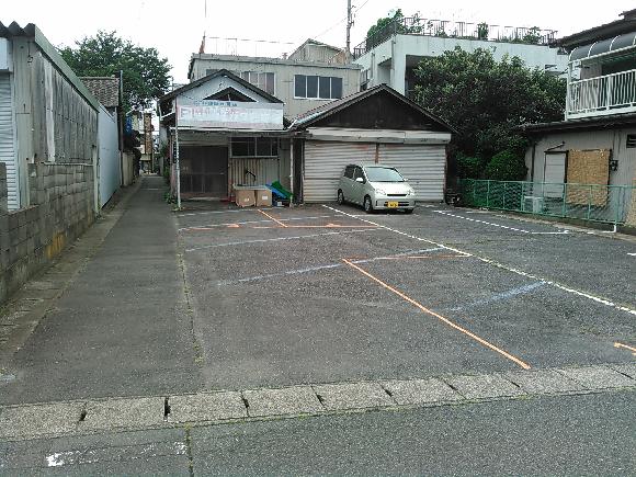 湊本町第3駐車場オレンジライン