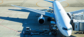 連泊できて送迎付き！空港周辺